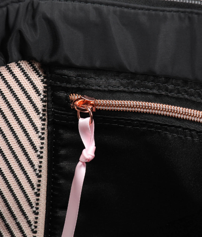 Medium Knit Tote, Lightweight Luxury Shoulder Bag - B0394